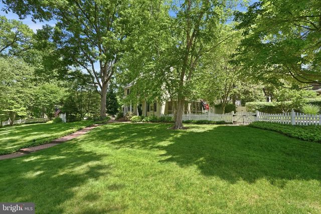 7101 WESTERN AVE NW, Washington, DC 20015