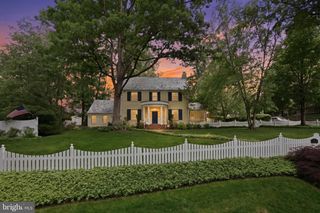 7101 WESTERN AVE NW, Washington, DC 20015