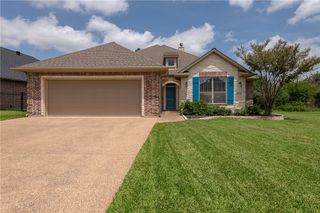 2213 Ironwood Drive, College Station, TX 77845