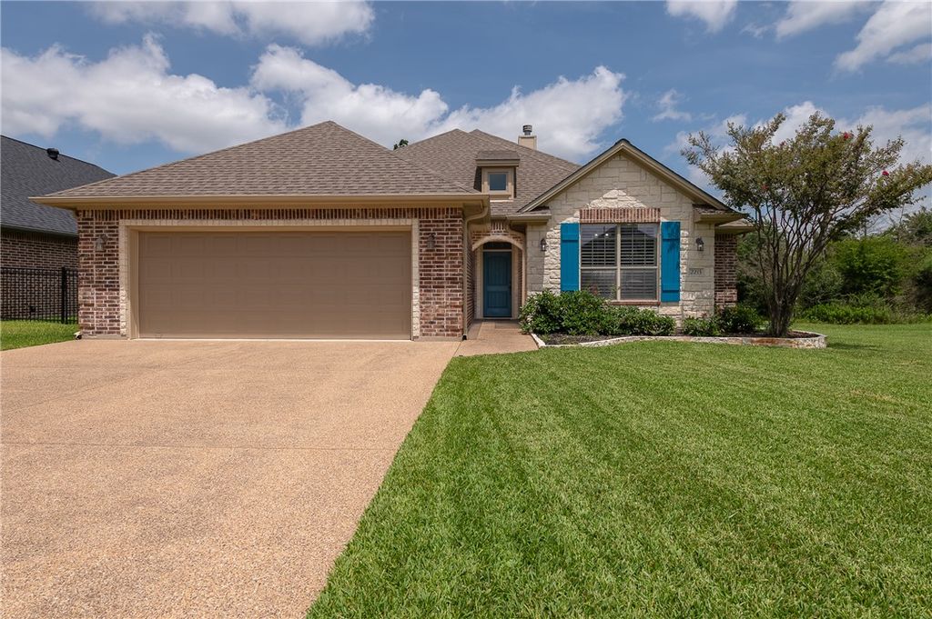 2213 Ironwood Drive, College Station, TX 77845
