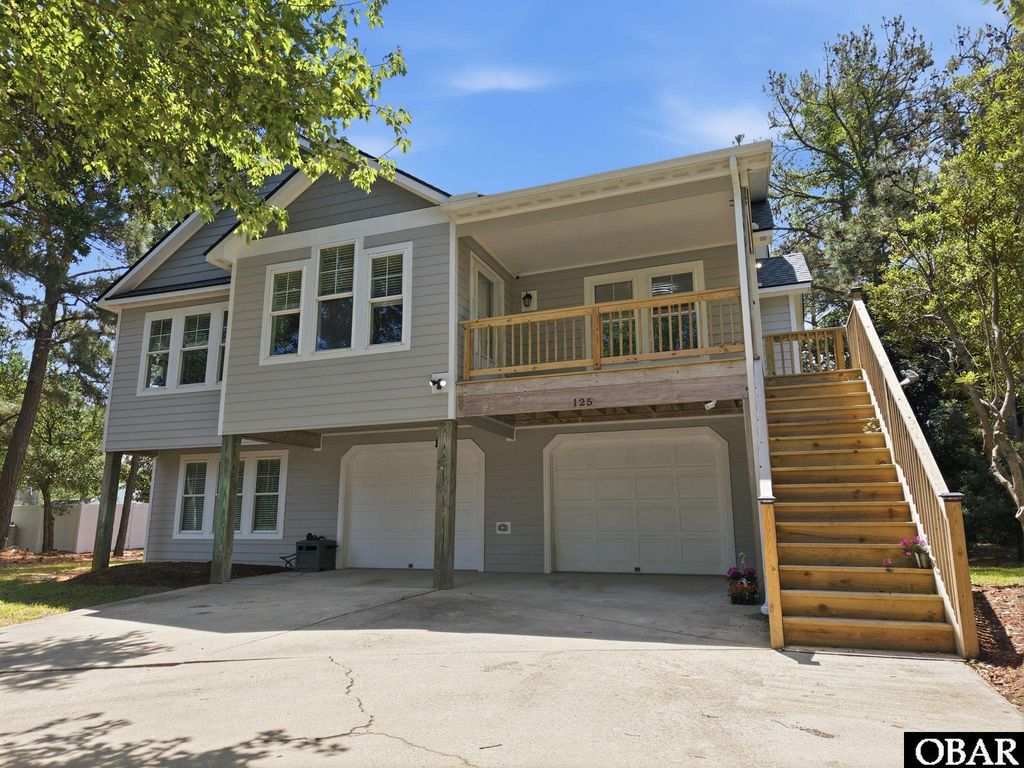 Image 3 of property listing at 125 W Oak Knoll Drive Lot 18, Nags Head, NC 27959
