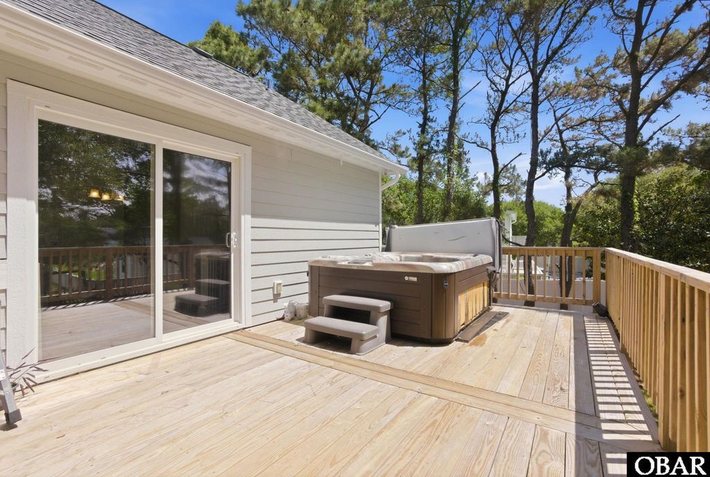 Image 25 of property listing at 125 W Oak Knoll Drive Lot 18, Nags Head, NC 27959