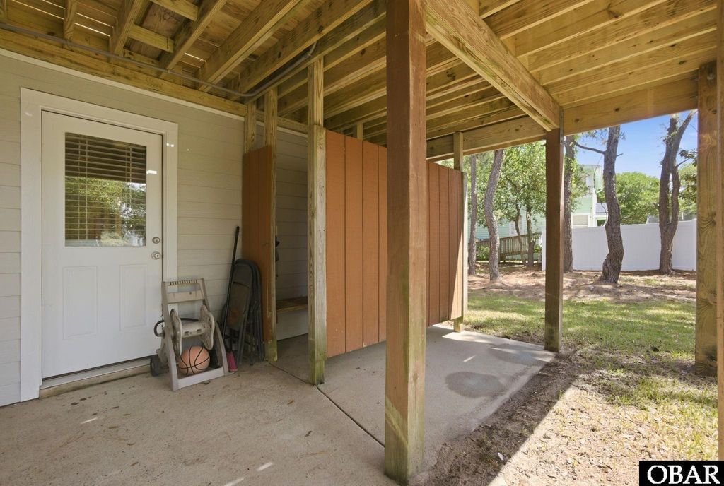 Image 27 of property listing at 125 W Oak Knoll Drive Lot 18, Nags Head, NC 27959