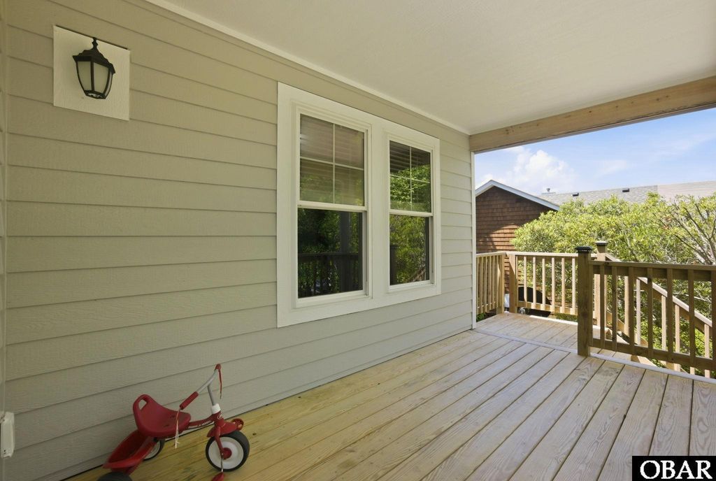 Image 4 of property listing at 125 W Oak Knoll Drive Lot 18, Nags Head, NC 27959