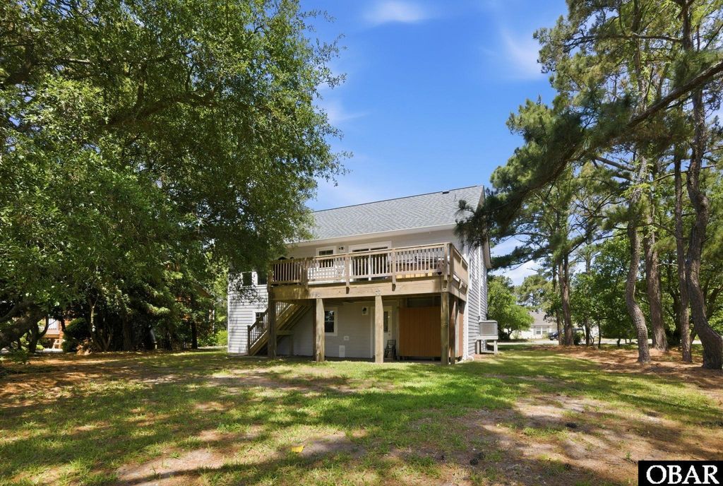 Image 31 of property listing at 125 W Oak Knoll Drive Lot 18, Nags Head, NC 27959