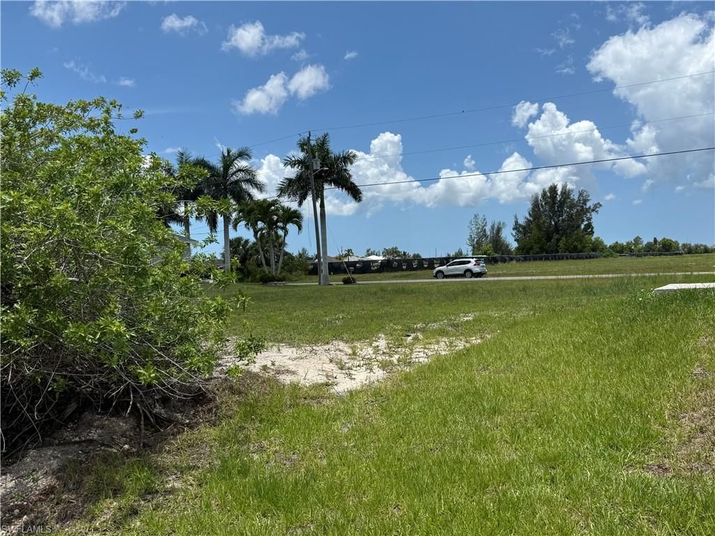1135 NW 28th PL, CAPE CORAL, FL 33993 — exterior