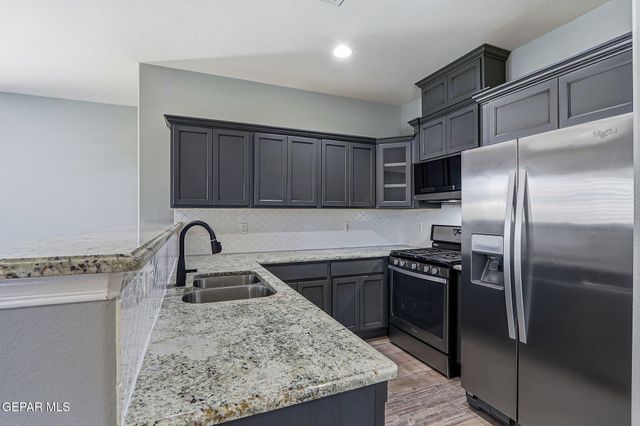 2120 HONOUR POINT Place, El Paso, TX 79938