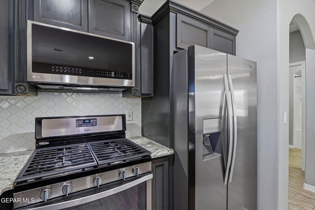 2120 HONOUR POINT Place, El Paso, TX 79938