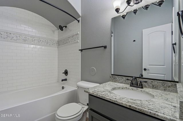 2120 HONOUR POINT Place, El Paso, TX 79938