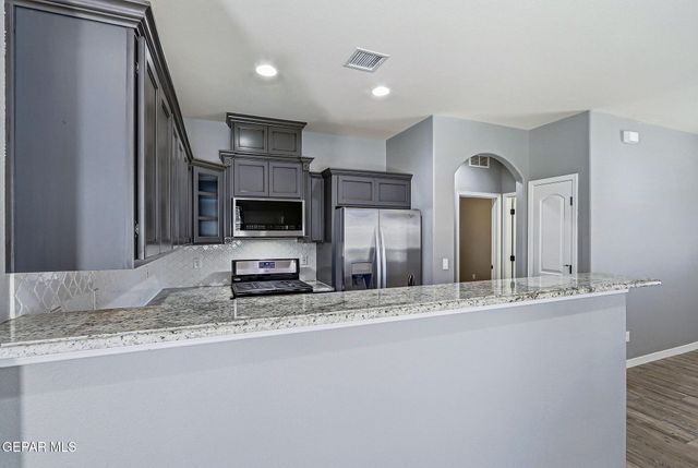 2120 HONOUR POINT Place, El Paso, TX 79938