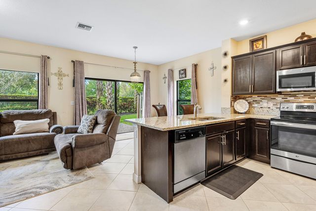 4648 Silver Saw, Lake Worth, FL 33463