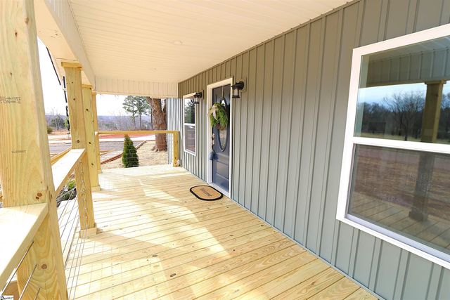 1736 Ezell Road, Chesnee, SC 29323