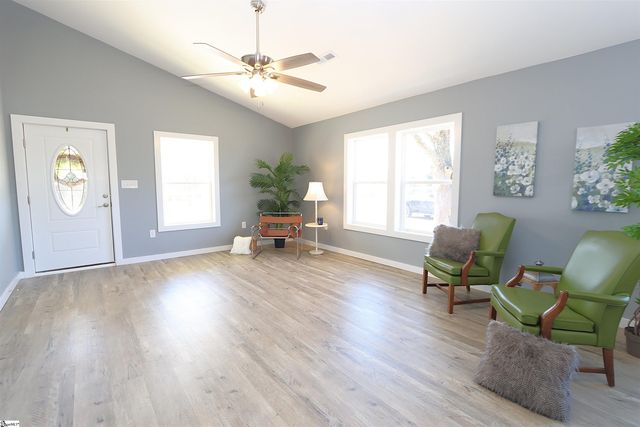 1736 Ezell Road, Chesnee, SC 29323