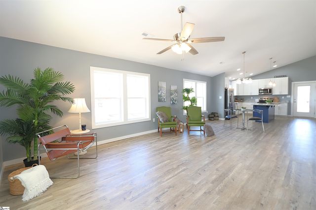 1736 Ezell Road, Chesnee, SC 29323