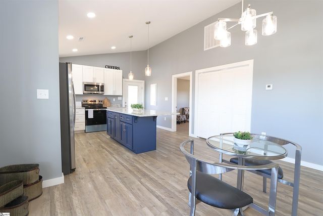 1736 Ezell Road, Chesnee, SC 29323