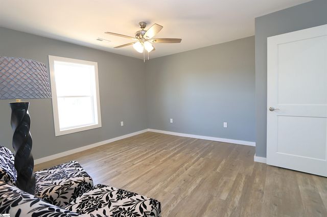 1736 Ezell Road, Chesnee, SC 29323