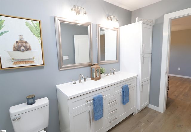 1736 Ezell Road, Chesnee, SC 29323