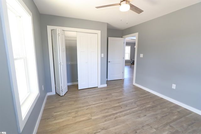 1736 Ezell Road, Chesnee, SC 29323