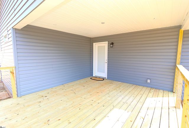 1736 Ezell Road, Chesnee, SC 29323