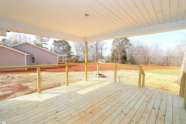 1736 Ezell Road, Chesnee, SC 29323