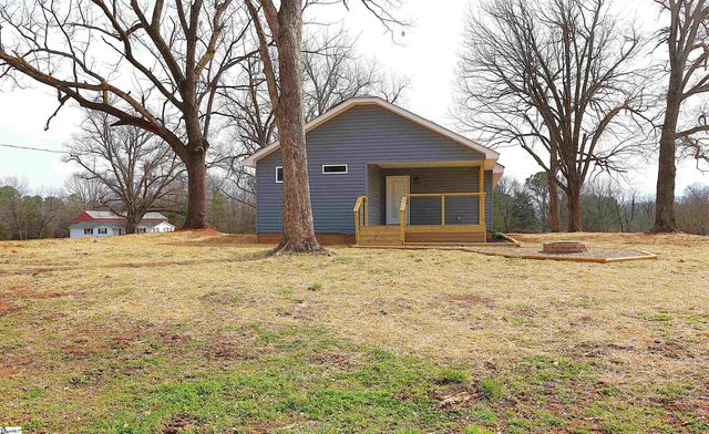 1736 Ezell Road, Chesnee, SC 29323