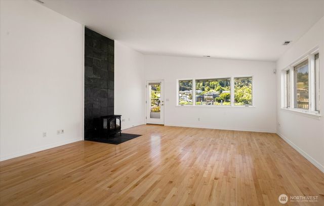 2169 Mariner Beach Drive, Oak Harbor, WA 98277