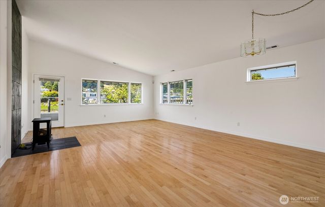 2169 Mariner Beach Drive, Oak Harbor, WA 98277