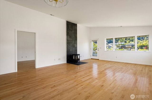 2169 Mariner Beach Drive, Oak Harbor, WA 98277