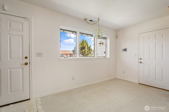 2169 Mariner Beach Drive, Oak Harbor, WA 98277