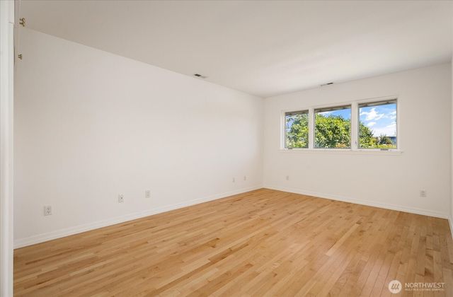 2169 Mariner Beach Drive, Oak Harbor, WA 98277