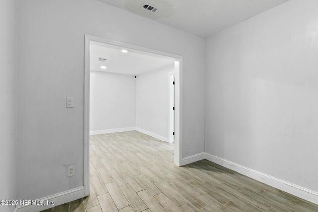 10342 BRIARCLIFF Road E, Jacksonville, FL 32218