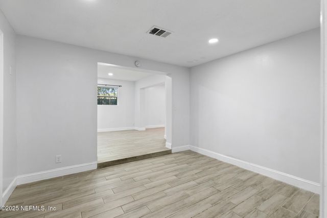 10342 BRIARCLIFF Road E, Jacksonville, FL 32218