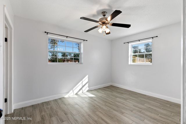 10342 BRIARCLIFF Road E, Jacksonville, FL 32218
