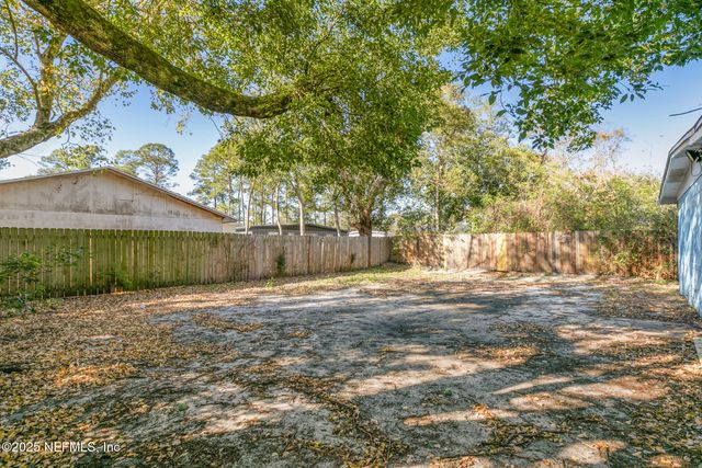 10342 BRIARCLIFF Road E, Jacksonville, FL 32218