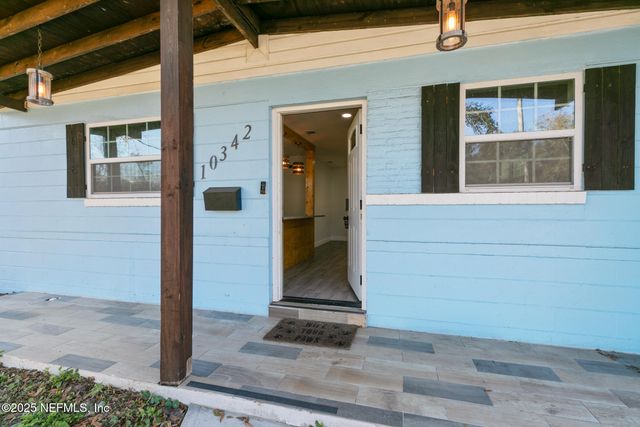 10342 BRIARCLIFF Road E, Jacksonville, FL 32218