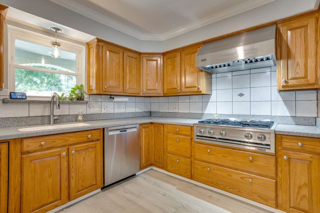 213 Mistletoe Lane, Keene, TX 76059