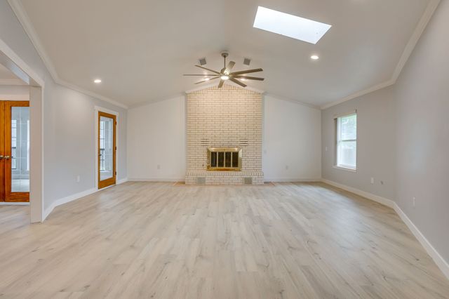 213 Mistletoe Lane, Keene, TX 76059