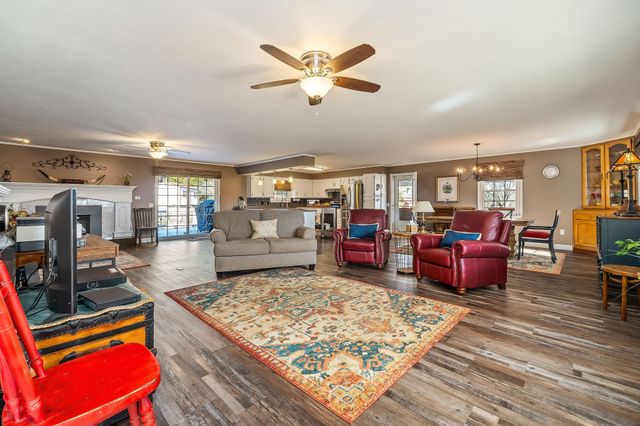 1069 McGregor Ln, Cookeville, TN 38501