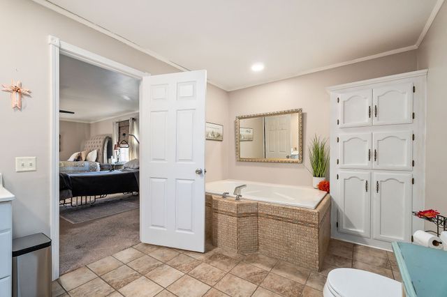 1069 McGregor Ln, Cookeville, TN 38501