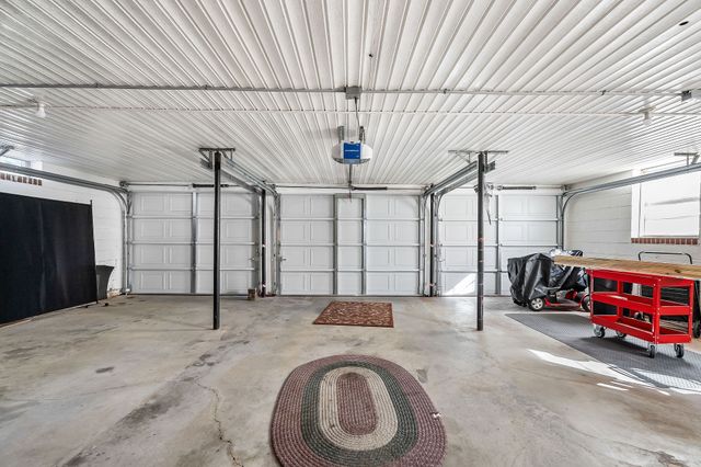 1069 McGregor Ln, Cookeville, TN 38501