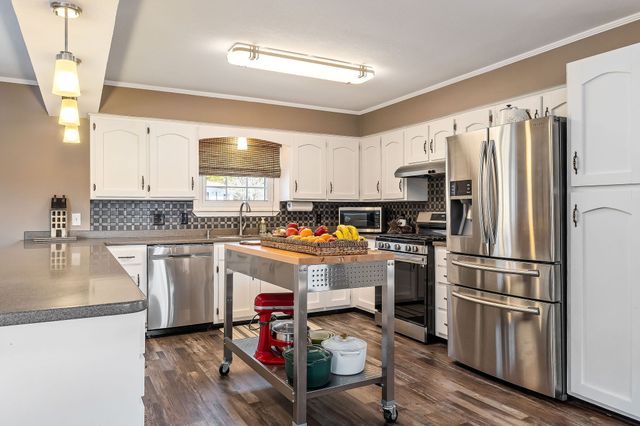 1069 McGregor Ln, Cookeville, TN 38501