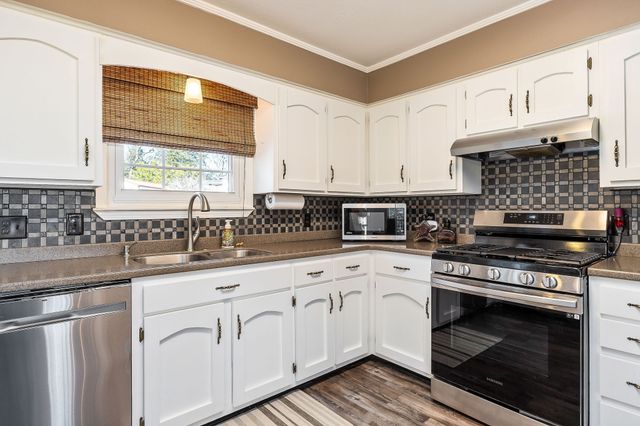 1069 McGregor Ln, Cookeville, TN 38501
