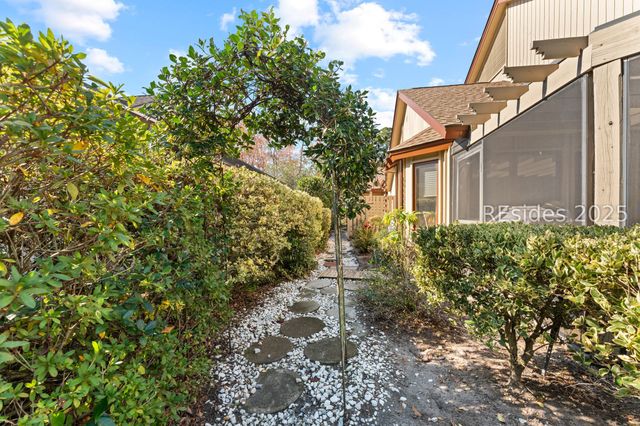 50 Cypress Marsh Dr, Hilton Head Island, SC 29926