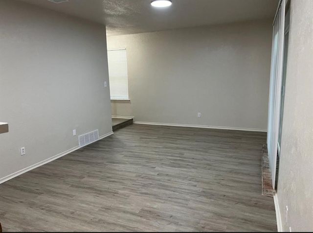 5014 Inverness Avenue, Fort Worth, TX 76132