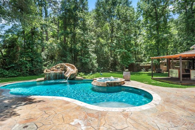 403 Westbrook Street, Pinehurst, TX 77362