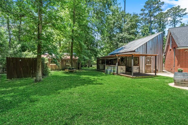 403 Westbrook Street, Pinehurst, TX 77362
