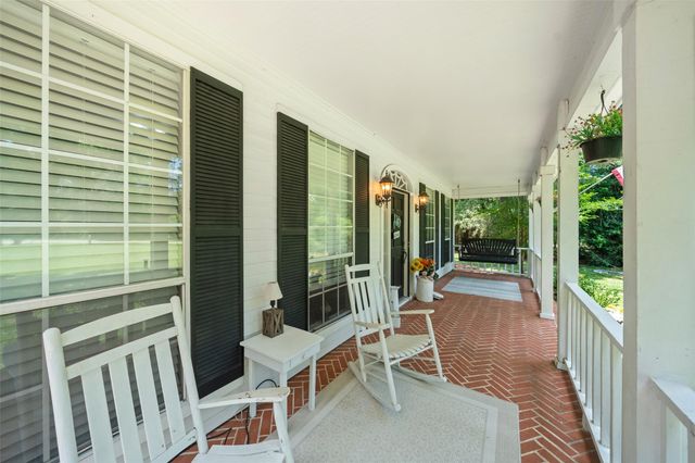 403 Westbrook Street, Pinehurst, TX 77362