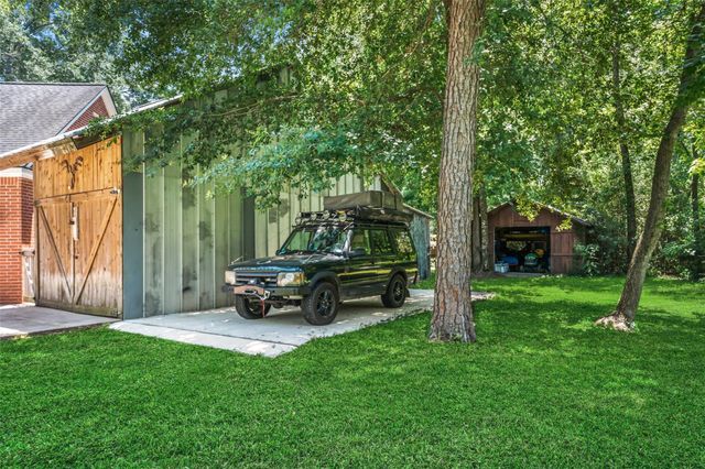 403 Westbrook Street, Pinehurst, TX 77362
