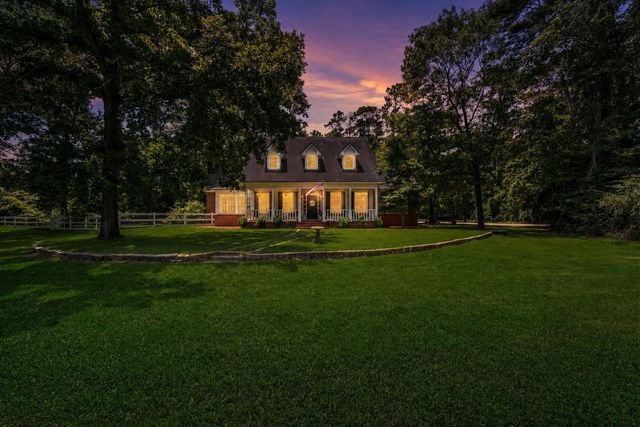 403 Westbrook Street, Pinehurst, TX 77362