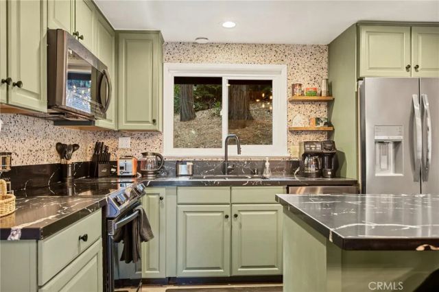 29015 Alder Terrace, Cedar Glen, CA 92321